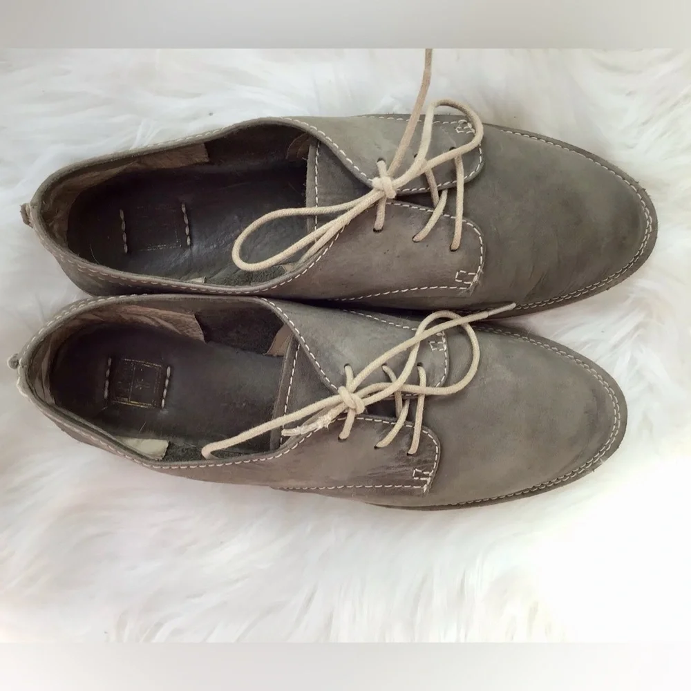 Frye chic effortlessly